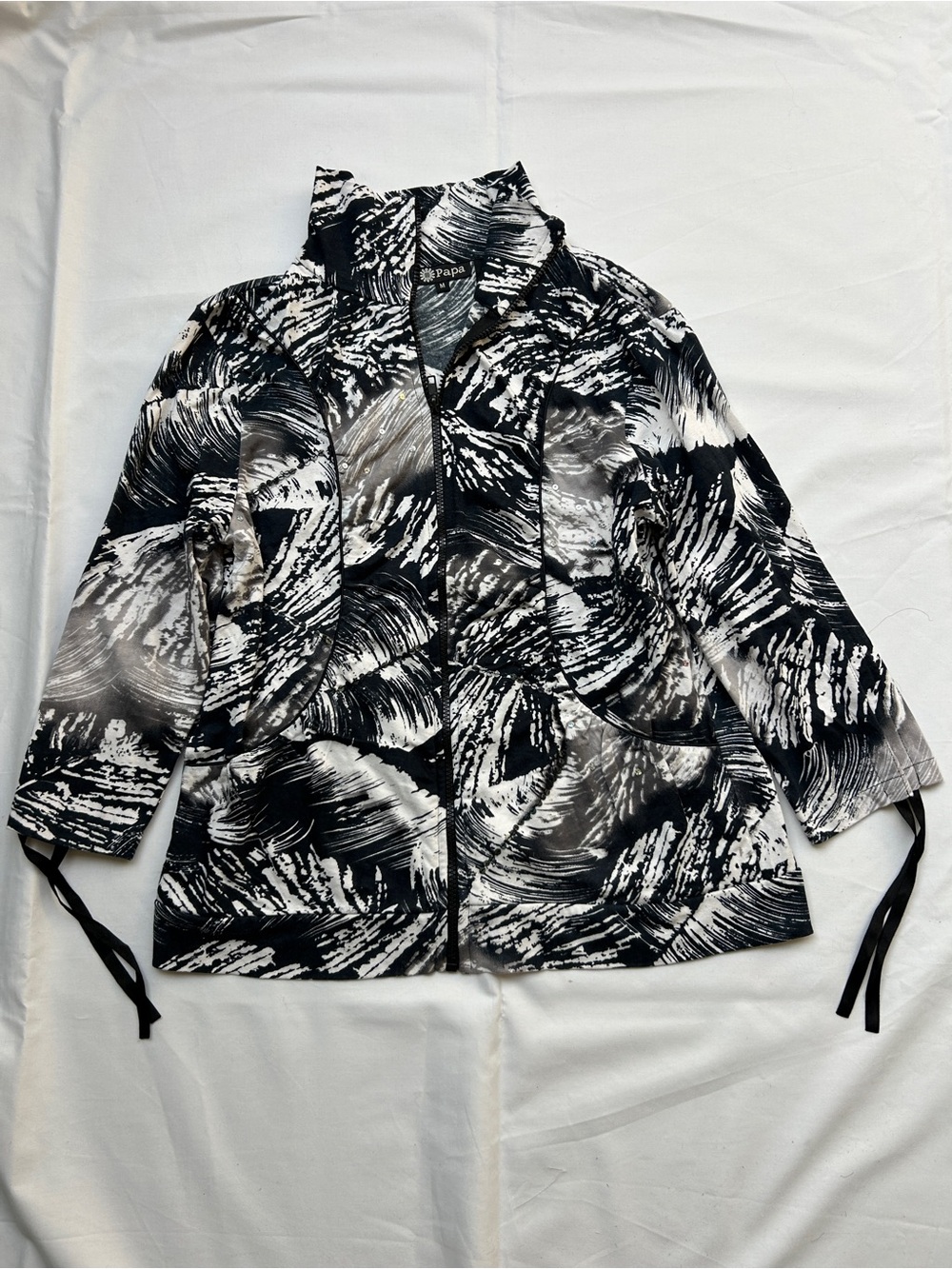 NIC+ZOE Black & White Brushstroke Zip Jacket